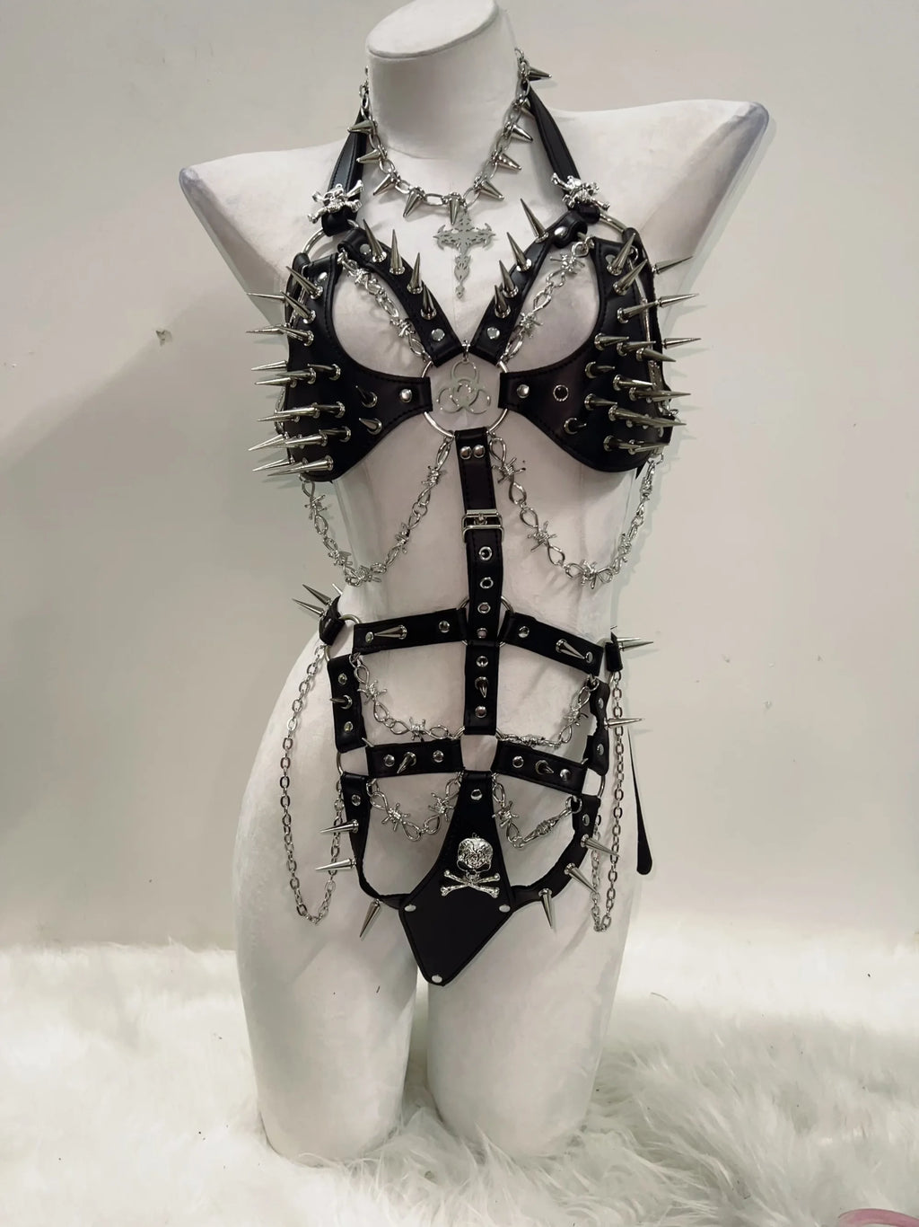 The Bio-Cage Spike Harness