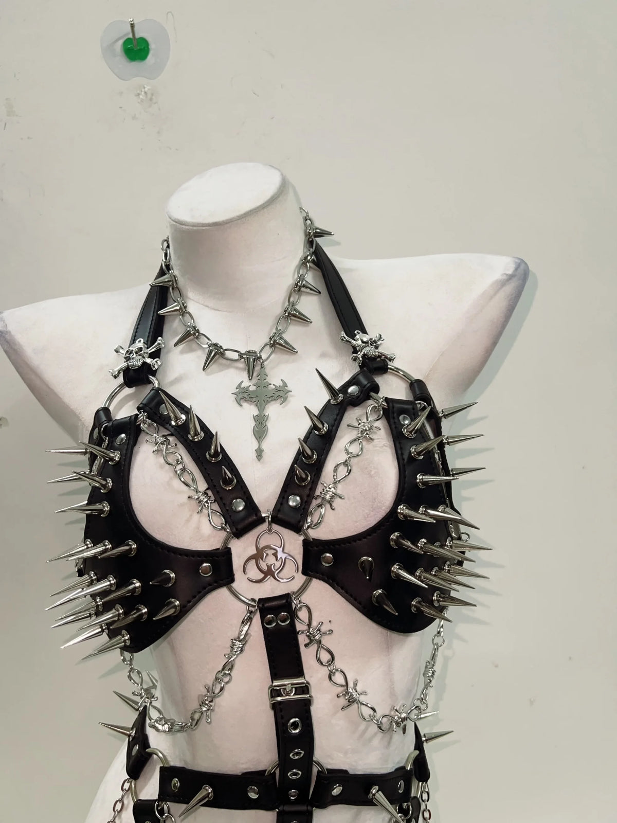 The Bio-Cage Spike Harness